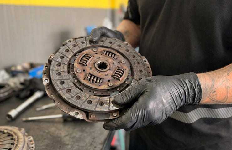 Patina l’embragatge del teu cotxe? Causes i solucions