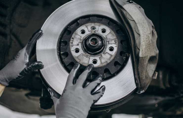 Els discos de fre s’han de polir cada vegada que es canvien les pastilles?